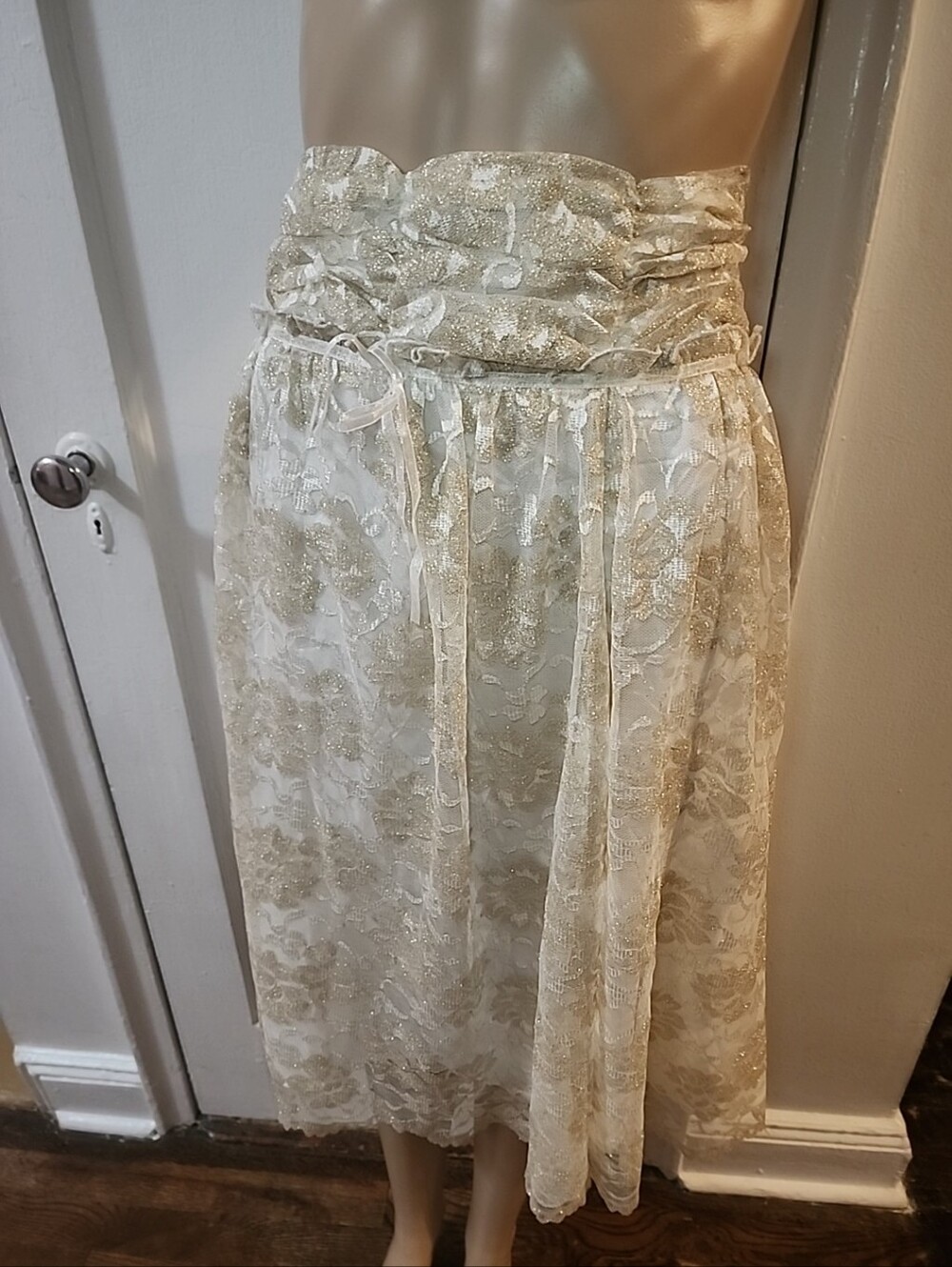 Ivory & Gold Lace High Waist Boho Full Midi Skirt Size 10/M Lined NWOT